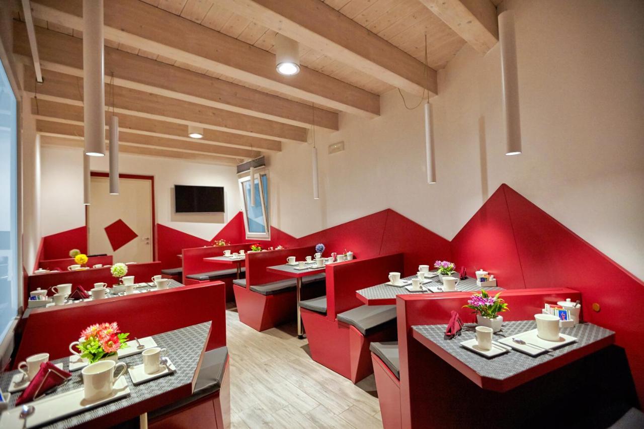 Hospitality Hotel Palermo Kültér fotó